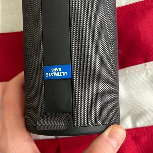 Black Portable Bluetooth Speaker - Picture 11 of 13